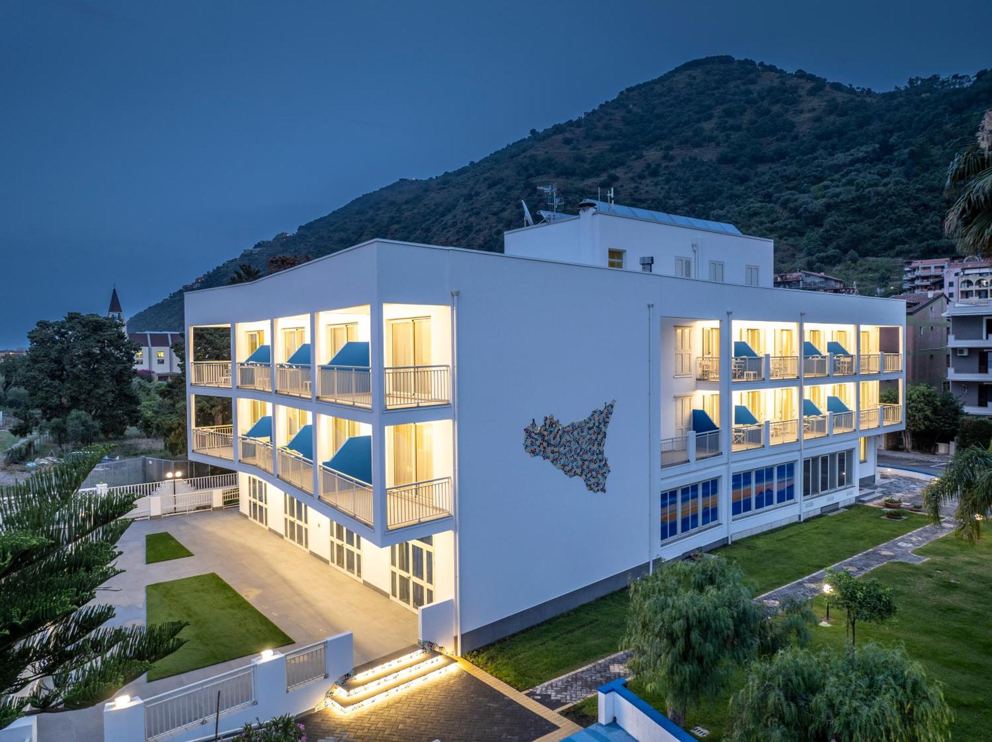 Riviera Del Sole Residence Piraino Exterior foto