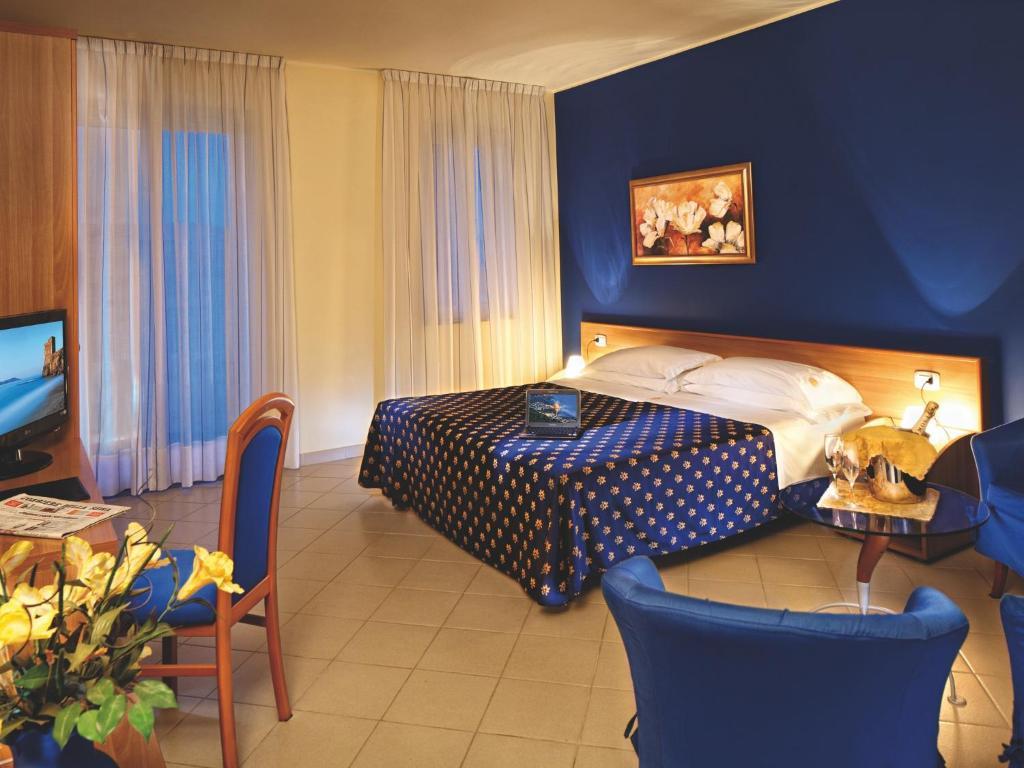 Riviera Del Sole Residence Piraino Habitación foto